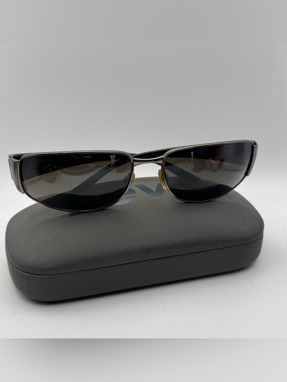 Revo Sunglasses 3065 Gun Metal Wrap Polarized Made in Italy case 64 17 125